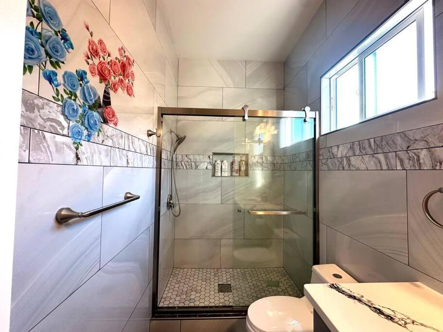 הוילה Midway City New Renovated House In Little Saigon מראה חיצוני תמונה